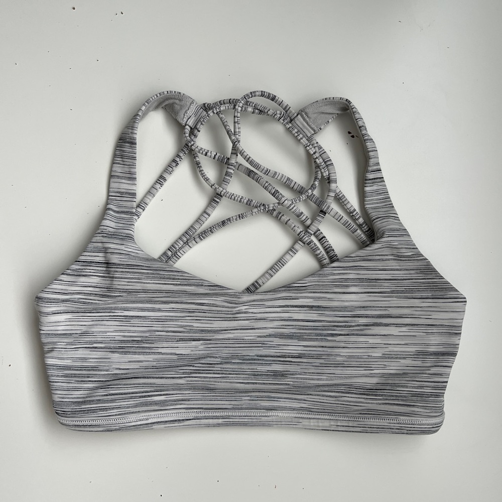 Lululemon Free to be bra